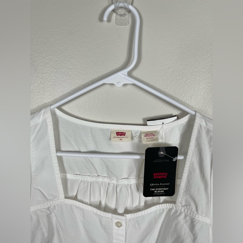 Levi’s Women's Simone Top Elegant White Blouse with Lace Trim and V-Neck NWT - Picture 6 of 15